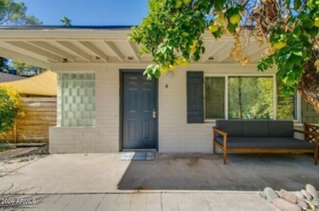 830 E Maryland Ave Phoenix, AZ 85014 photo 3