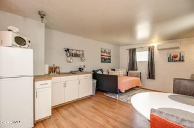 830 E Maryland Ave Phoenix, AZ 85014 photo 5