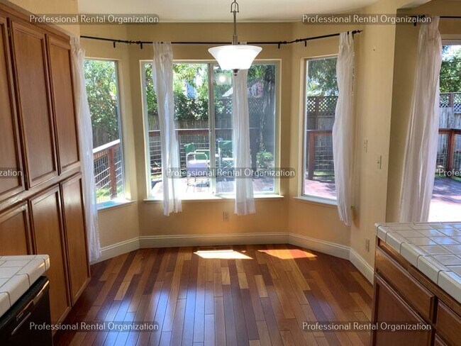 518 Quaking Aspen Ln Windsor, CA 95492 photo 5