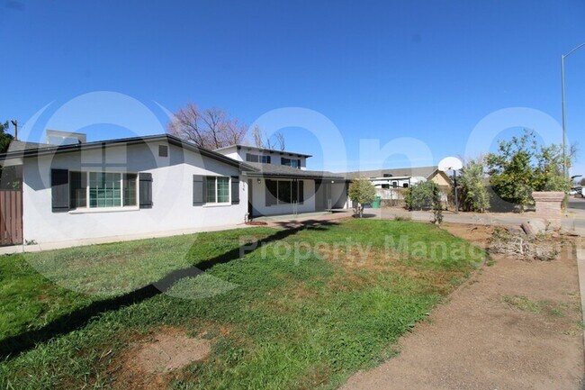 536 S Temple St Mesa, AZ 85204 photo 3