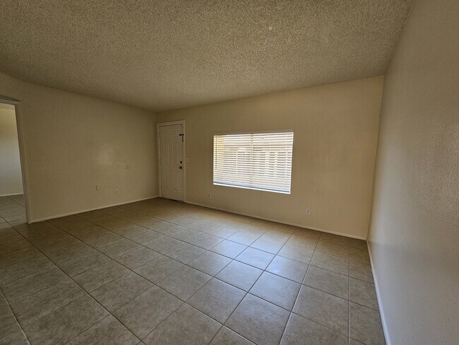 2222 E Broadway Rd Mesa, AZ 85204 photo 4