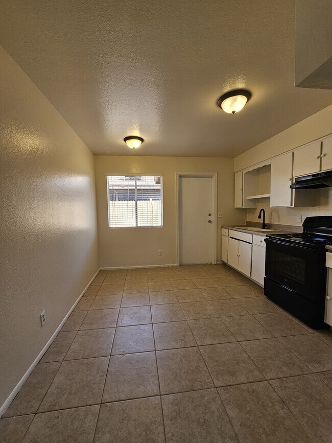 2222 E Broadway Rd Mesa, AZ 85204