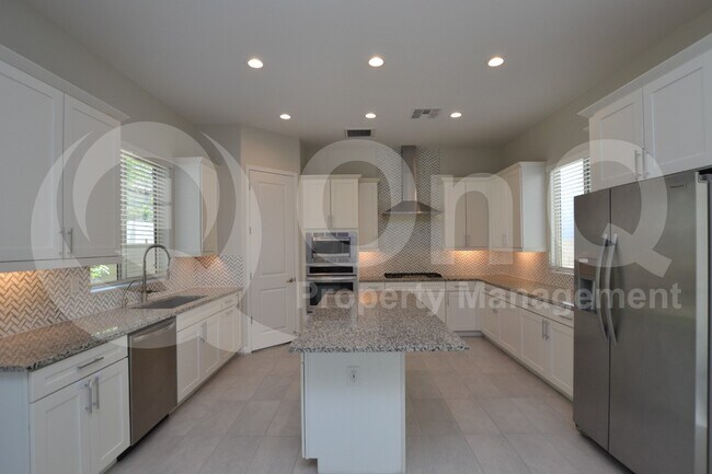 6508 E Rose Marie Ln Phoenix, AZ 85054 photo 3