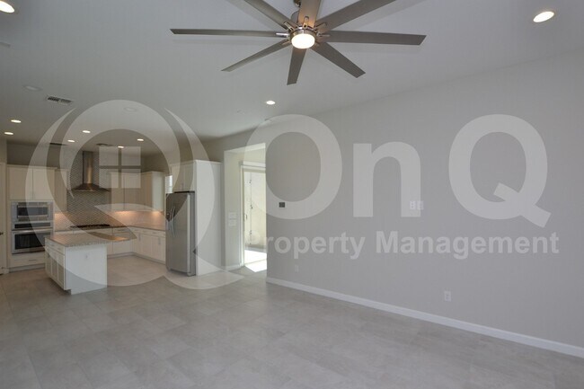 6508 E Rose Marie Ln Phoenix, AZ 85054 photo 5