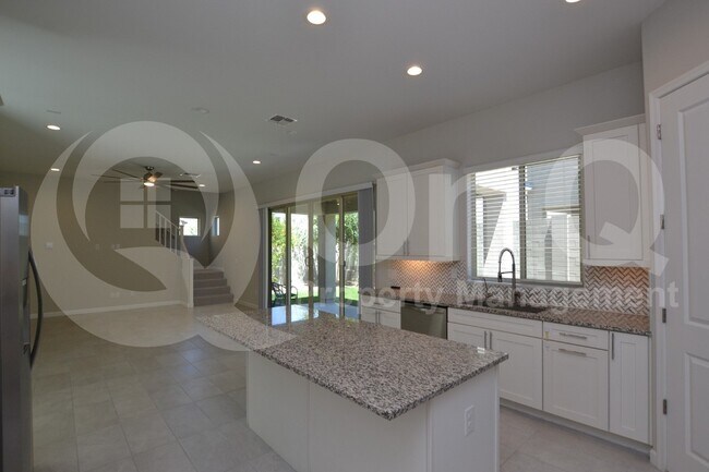 6508 E Rose Marie Ln Phoenix, AZ 85054 photo 4