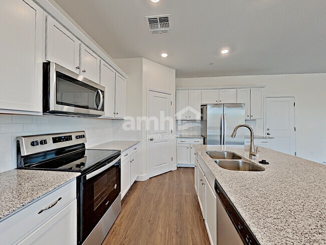 5968 W Columbine Dr Glendale, AZ 85304 photo 4