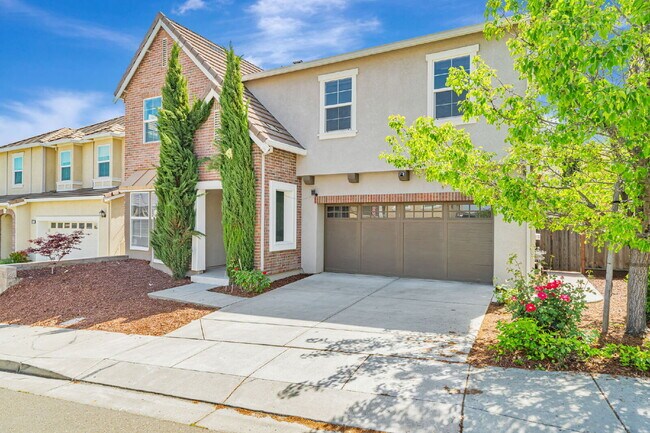 6811 Syrah Dr Dublin, CA 94568 photo 2
