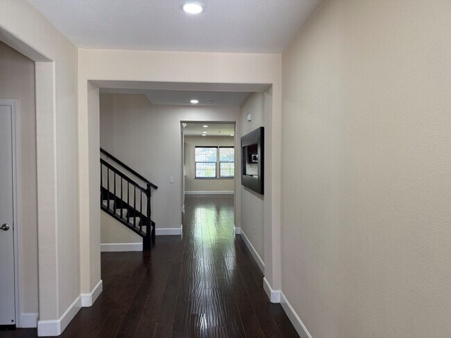 6811 Syrah Dr Dublin, CA 94568 photo 5