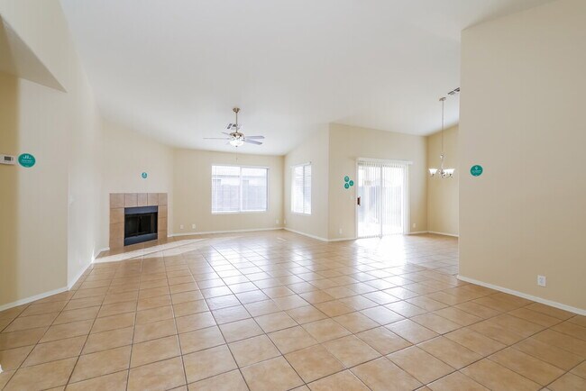 6417 N 81st Dr Glendale, AZ 85303 photo 2