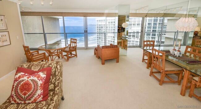 1750 Avenida del Mundo Coronado, CA 92118 photo 4