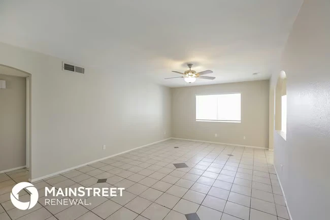 231 E Jacaranda St Mesa, AZ 85201 photo 3