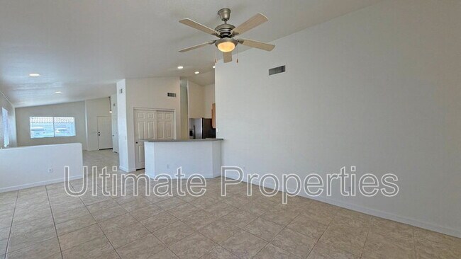 13836 W Lundberg St Surprise, AZ 85374 photo 4
