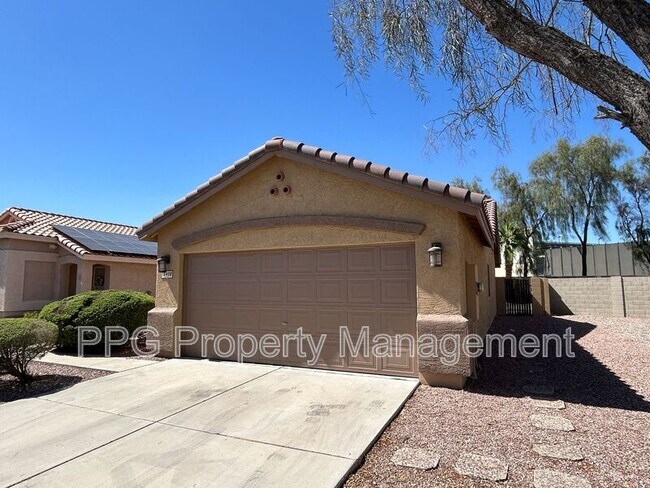 13438 W Young St Surprise, AZ 85374 photo 3