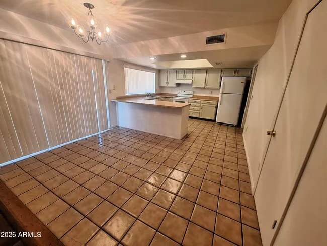 4142 W Sunnyside Ave Phoenix, AZ 85029 photo 4