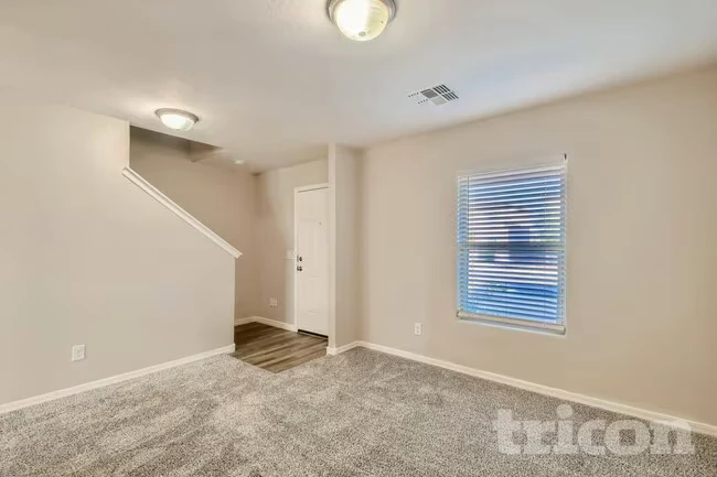 227 W Watson Ct Casa Grande, AZ 85122 photo 3