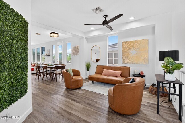 15221 N Clubgate Dr Scottsdale, AZ 85254