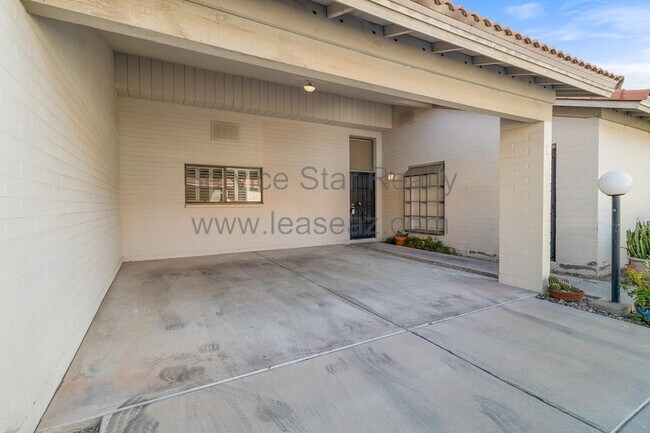 1336 E Maryland Ave photo 5