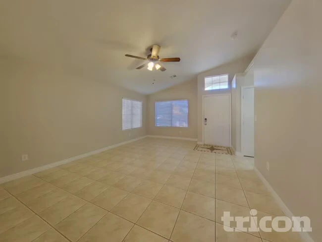 7442 E Naranja Ave Mesa, AZ 85209 photo 3