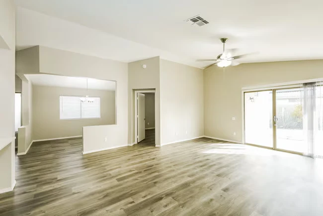 19819 N 34th Pl Phoenix, AZ 85050 photo 3