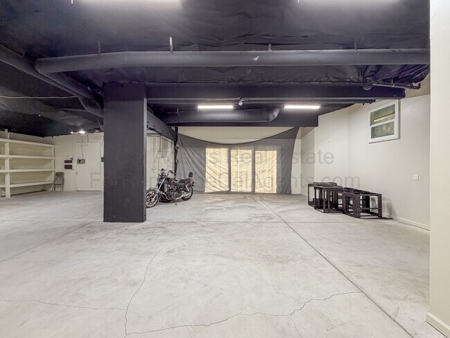 1100 6th Ave Oakland, CA 94606 photo 4