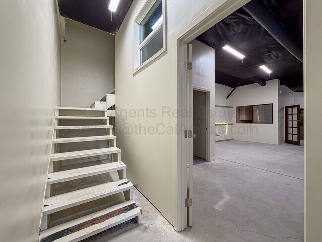 1100 6th Ave Oakland, CA 94606 photo 2