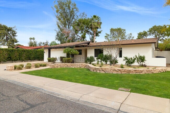 6018 E Osborn Rd Scottsdale, AZ 85251 photo 2