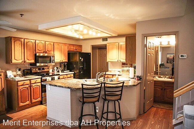 9276 E Sutton Dr Scottsdale, AZ 85260 photo 4