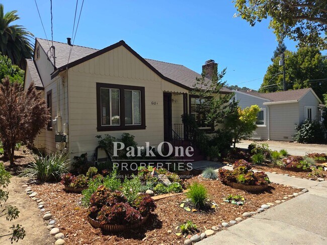 618 D St photo 2