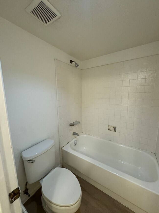 819 N College Ave Tempe, AZ 85288 photo 2