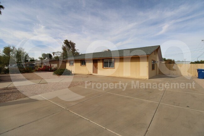 4558 E Halifax St Mesa, AZ 85205 photo 2