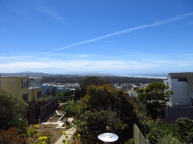 7829 Geary Blvd San Francisco, CA 94121 photo 4