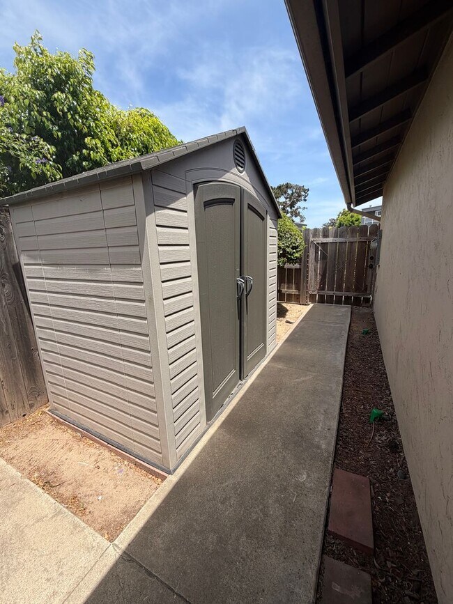13780 Nogales Dr Del Mar, CA 92014 photo 2