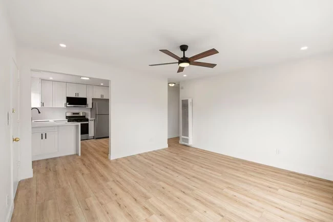 228-230 Elm Ave Imperial Beach, CA 91932 photo 5