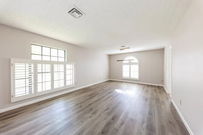7127 W Morrow Dr Glendale, AZ 85308 photo 4