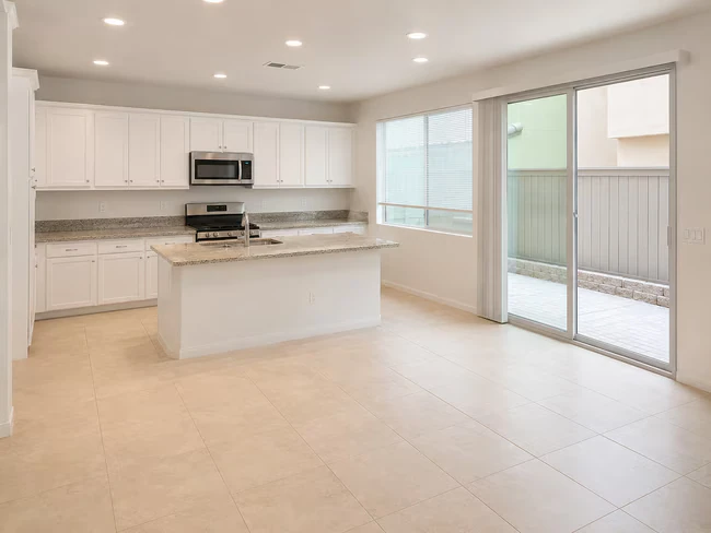 1062 Sea Glass Wy San Diego, CA 92154 photo 4