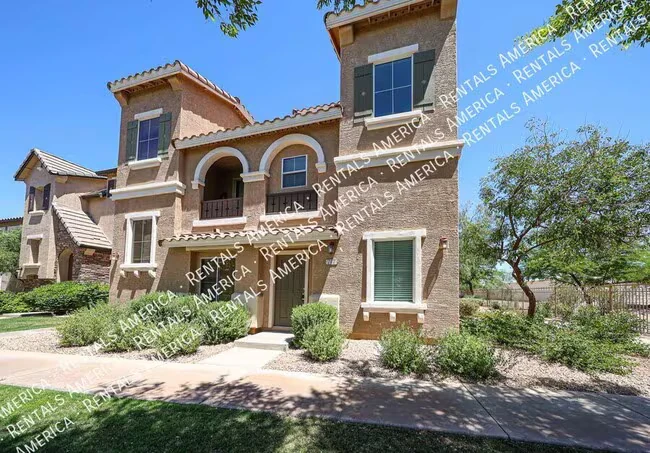 747 N Port Dr Gilbert, AZ 85233 photo 5