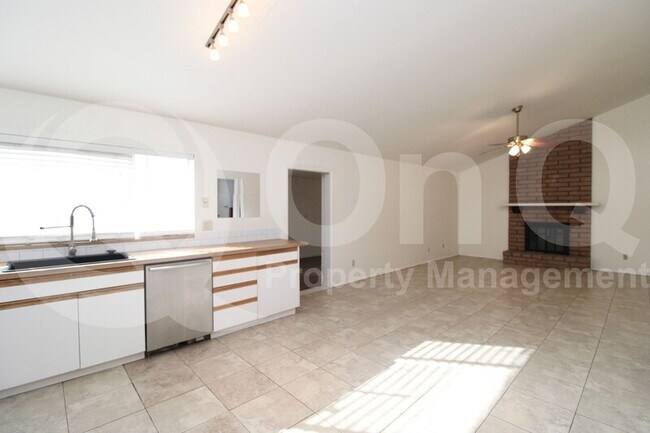 2963 E El Moro Ave Mesa, AZ 85204 photo 4