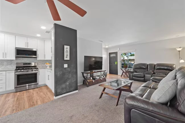 8405 Ivory Coast Dr San Diego, CA 92126 photo 2