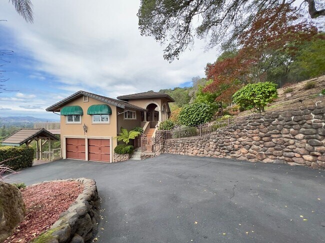 14 Monez Blvd Napa, CA 94559 photo 3