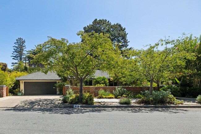 970 Palo Alto Ave photo 3