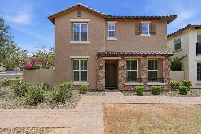 Beautiful Spacious Home photo 4