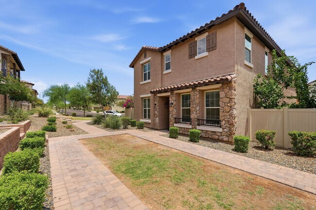 Beautiful Spacious Home photo 5
