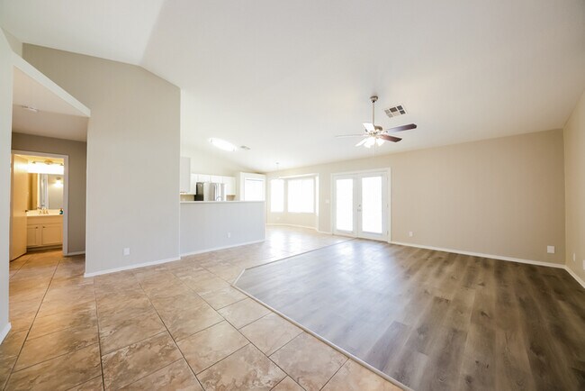 865 W Mesquite Ave Apache Junction, AZ 85120 photo 5