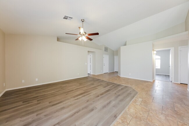 865 W Mesquite Ave Apache Junction, AZ 85120 photo 3