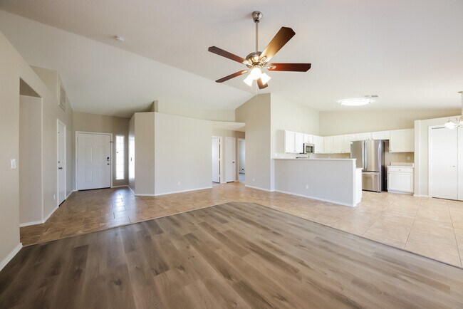 865 W Mesquite Ave Apache Junction, AZ 85120 photo 4