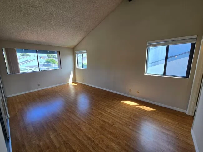 3286 Caminito Ameca San Diego, CA 92037 photo 5
