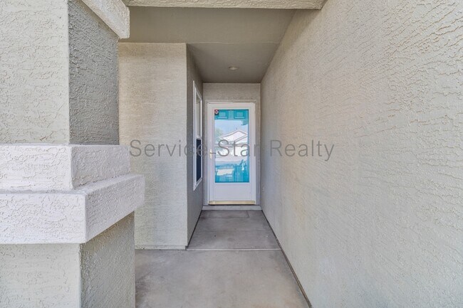2333 E Springfield Pl Chandler, AZ 85286 photo 3