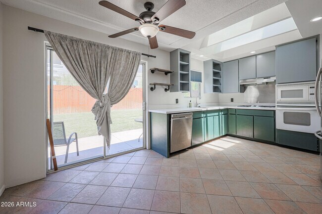 9854 N 1st St Phoenix, AZ 85020 photo 4