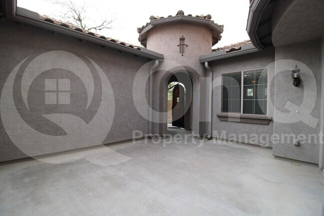 1728 W Oberlin Way Phoenix, AZ 85085 photo 5