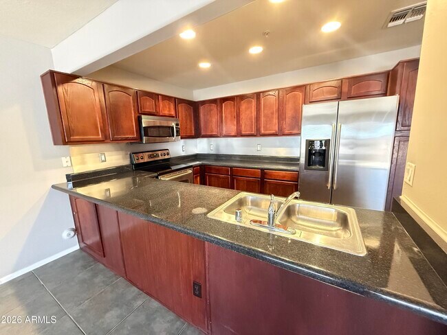 16015 N 30th St Phoenix, AZ 85032 photo 5